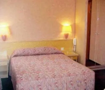Saint-charles Hotel